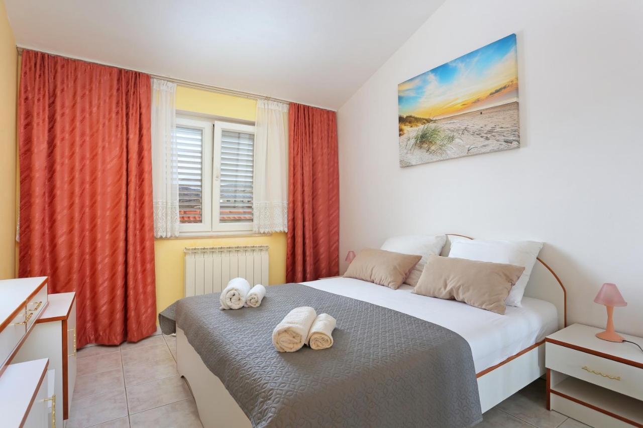 Apartments And Rooms With Parking Space Marina, Trogir - 5953 المظهر الخارجي الصورة