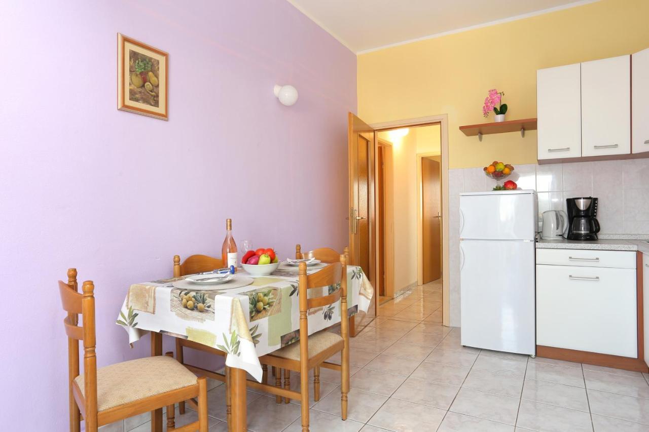 Apartments And Rooms With Parking Space Marina, Trogir - 5953 المظهر الخارجي الصورة