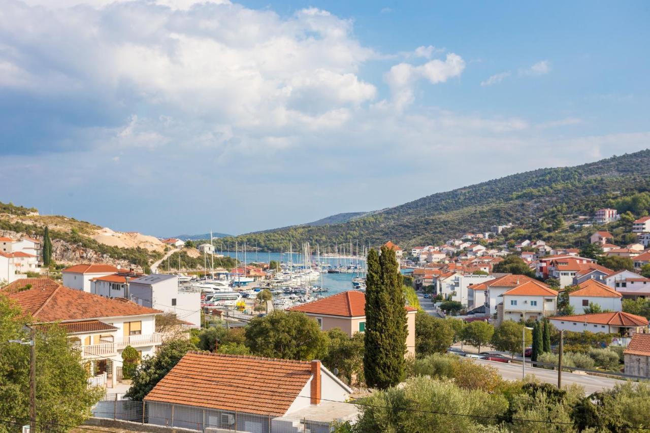 Apartments And Rooms With Parking Space Marina, Trogir - 5953 المظهر الخارجي الصورة