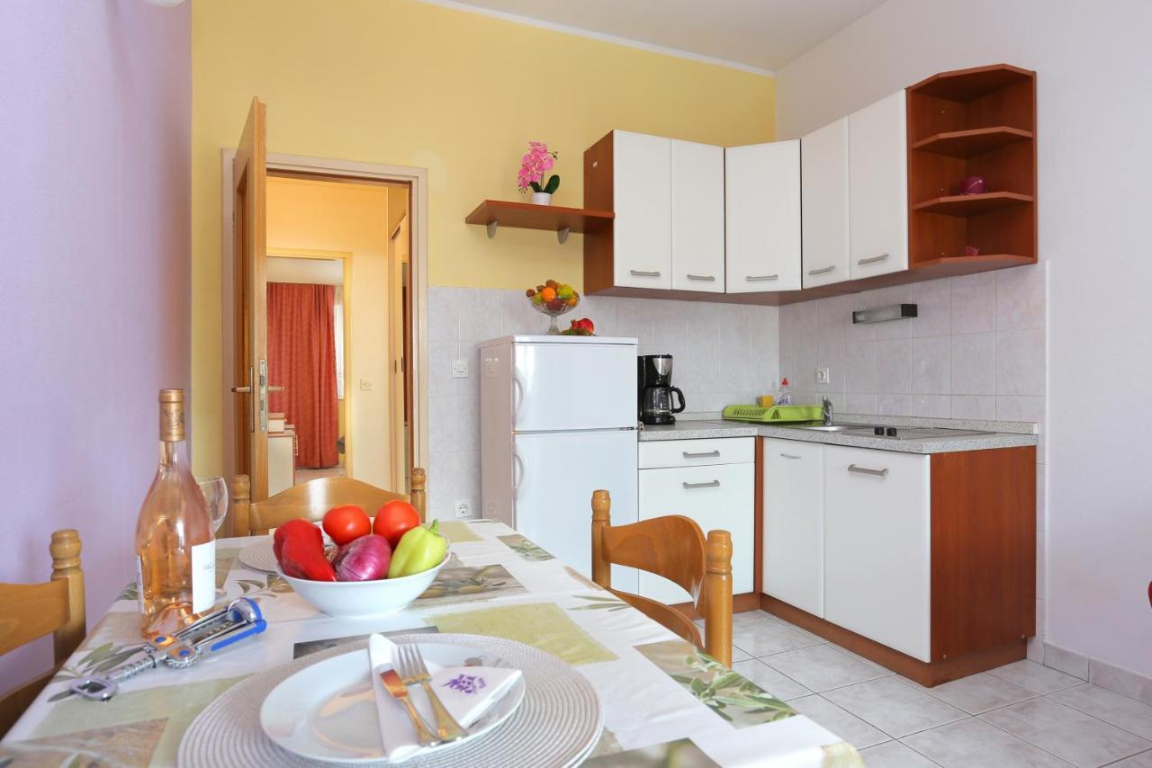 Apartments And Rooms With Parking Space Marina, Trogir - 5953 المظهر الخارجي الصورة