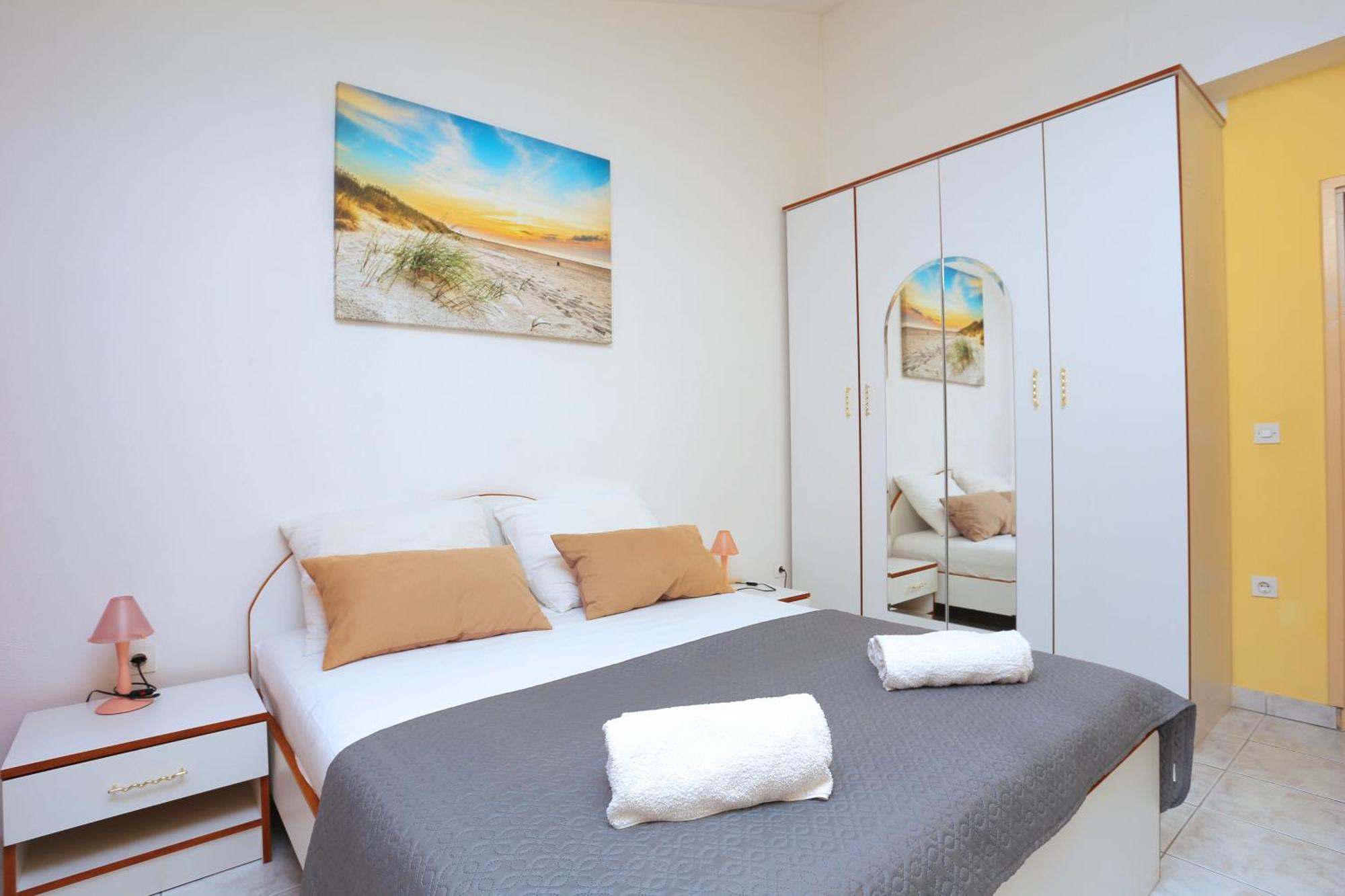 Apartments And Rooms With Parking Space Marina, Trogir - 5953 الغرفة الصورة